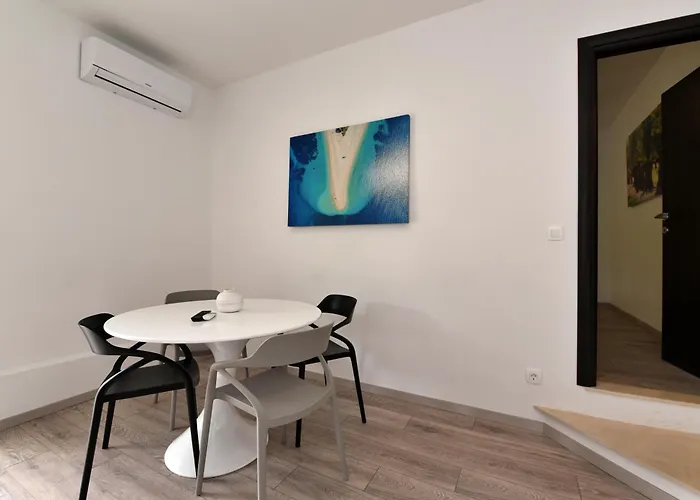 Aqua Apartments