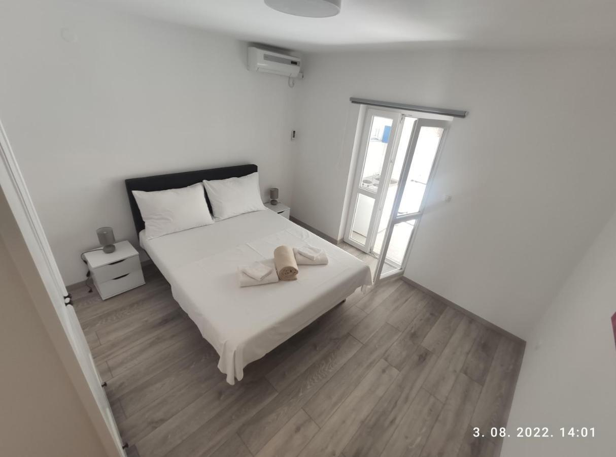 Aqua Apartments