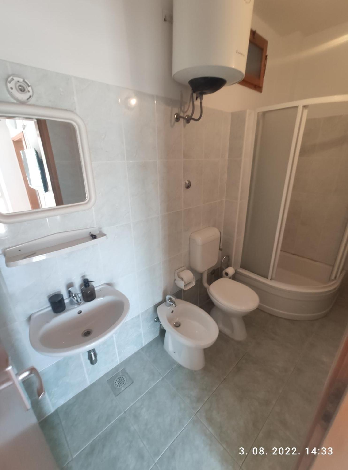 Aqua Apartments *